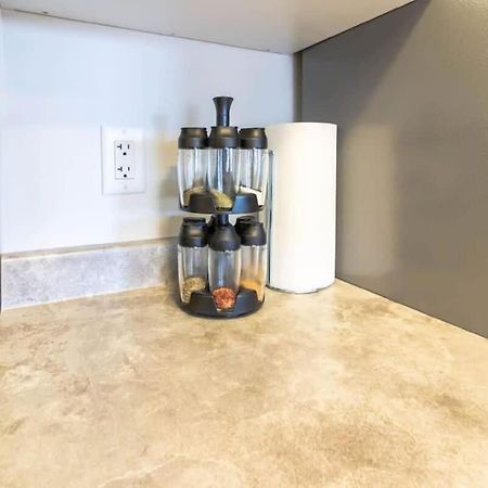 Newly Renovated Modern Condo Near Hospital, Unb Patio & Parking Coffee Saint John Eksteriør bilde