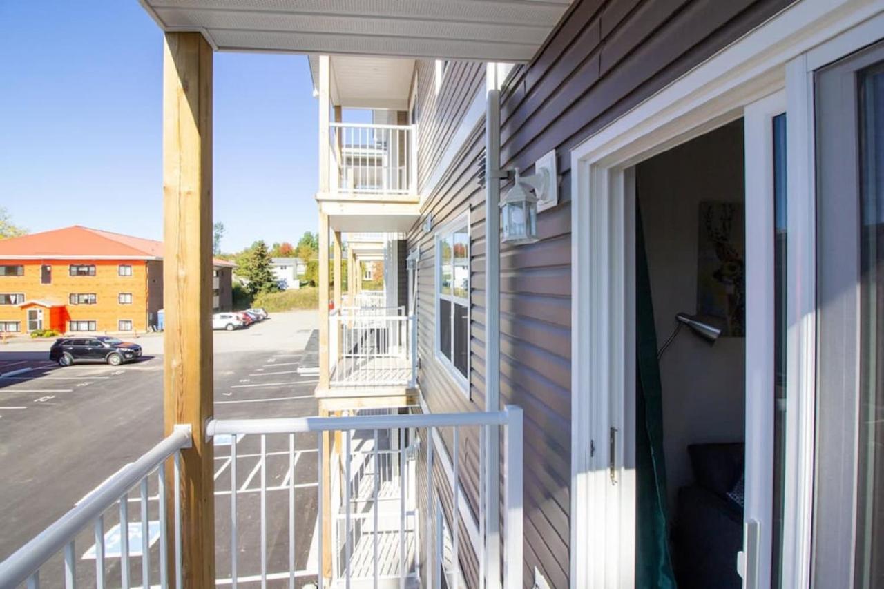 Newly Renovated Modern Condo Near Hospital, Unb Patio & Parking Coffee Saint John Eksteriør bilde
