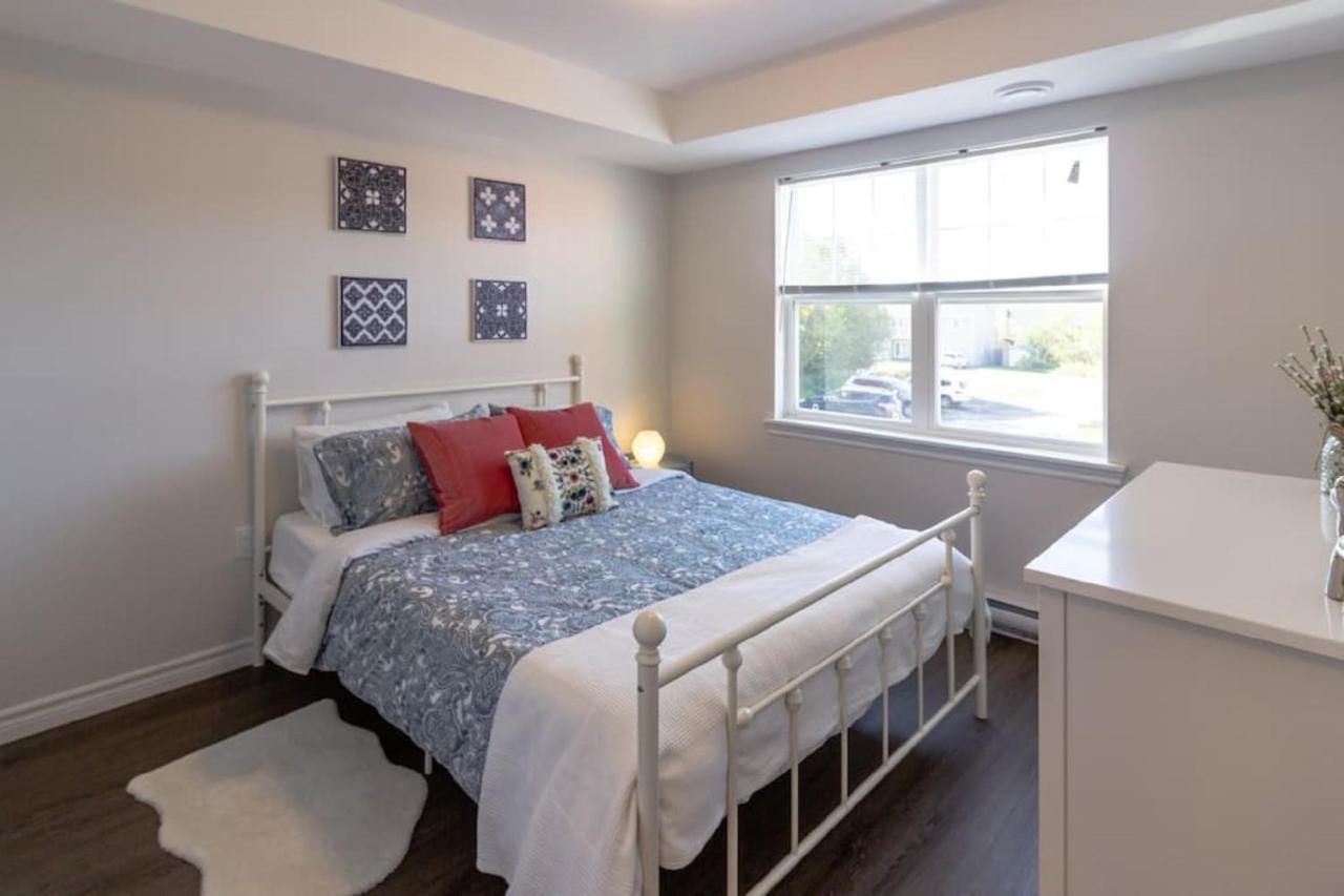 Newly Renovated Modern Condo Near Hospital, Unb Patio & Parking Coffee Saint John Eksteriør bilde