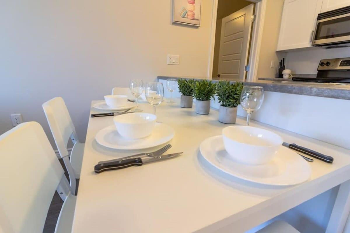 Newly Renovated Modern Condo Near Hospital, Unb Patio & Parking Coffee Saint John Eksteriør bilde
